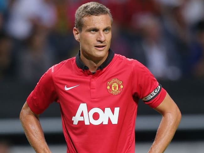 Trung vệ: Nemanja Vidić.