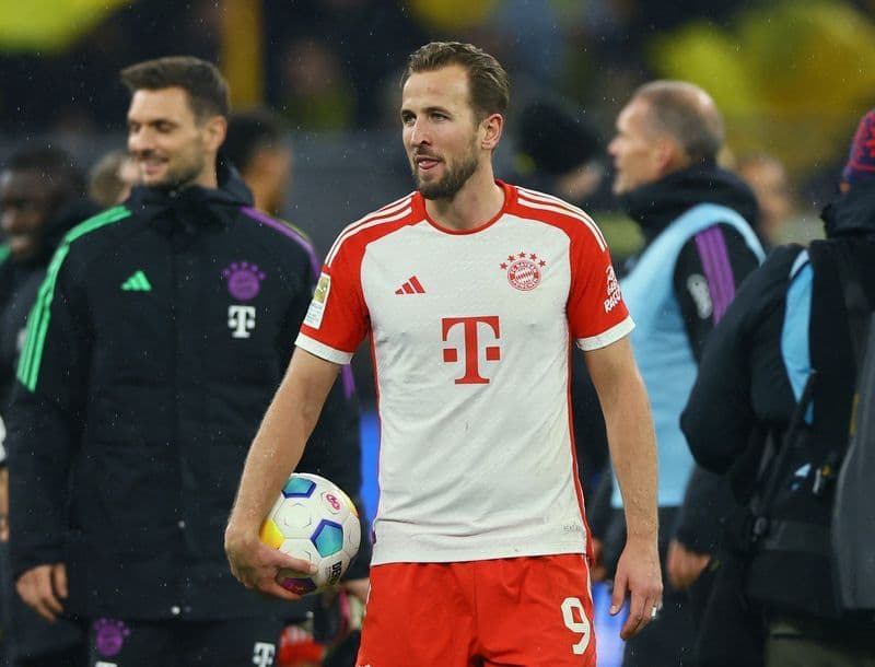 Chiếc giày vàng World Cup được bổ xung vào các giải thưởng mà Harry Kane giành được